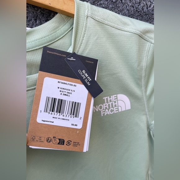 The North Face Women’s Sunriser Short-Sleeve T-Shirt - Misty Sage - Picture 4 of 7